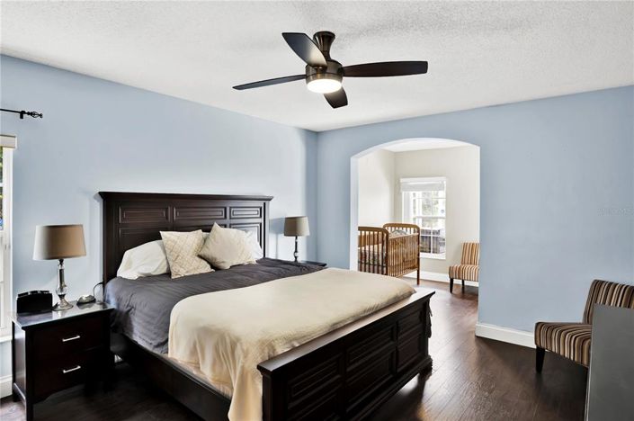 Image No.20-5 Bed House for sale