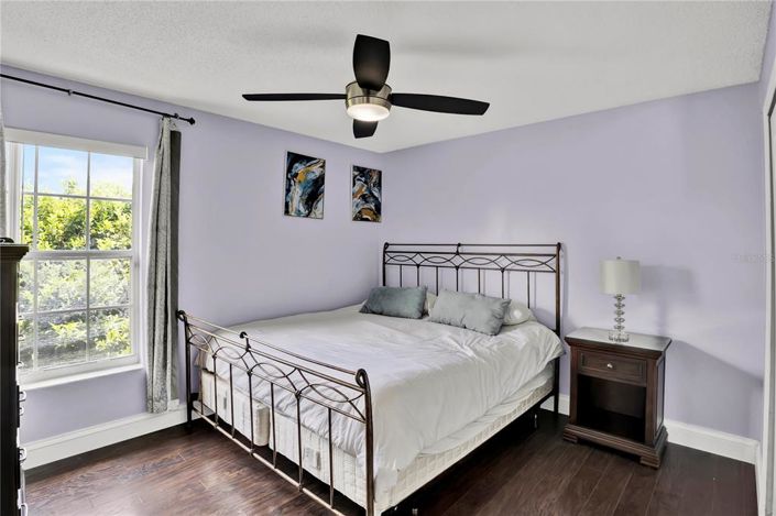 Image No.35-5 Bed House for sale
