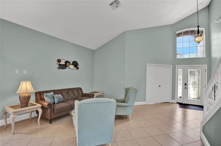 Image No.7-5 Bed House for sale