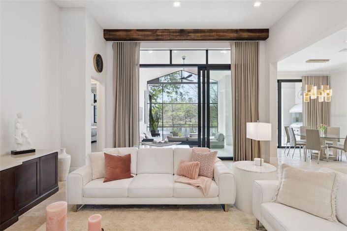 Image No.11-3 Bed House for sale