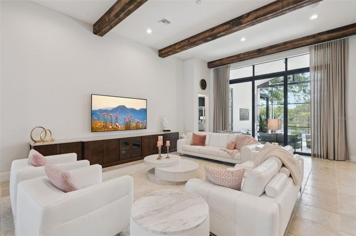 Image No.12-3 Bed House for sale