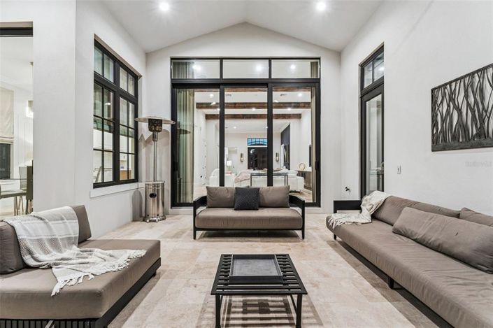 Image No.30-3 Bed House for sale