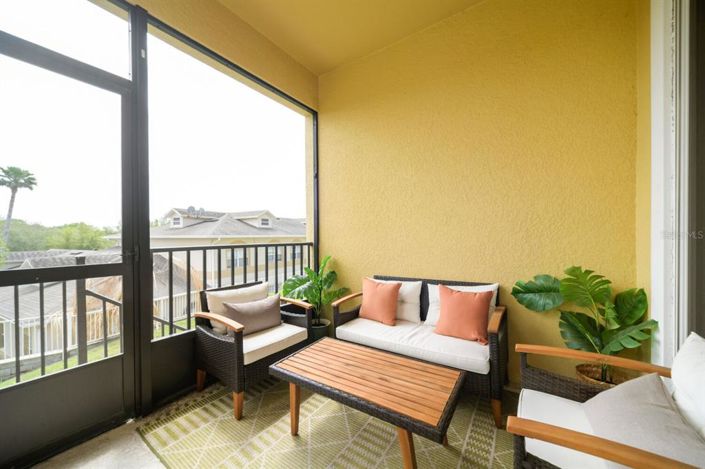 Image No.11-3 Bed Townhouse for sale