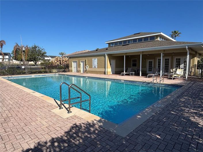 Image No.25-3 Bed Townhouse for sale