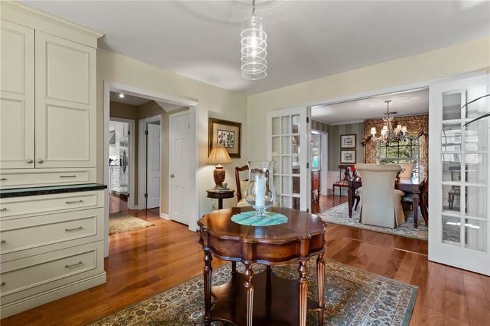 Image No.17-5 Bed House for sale