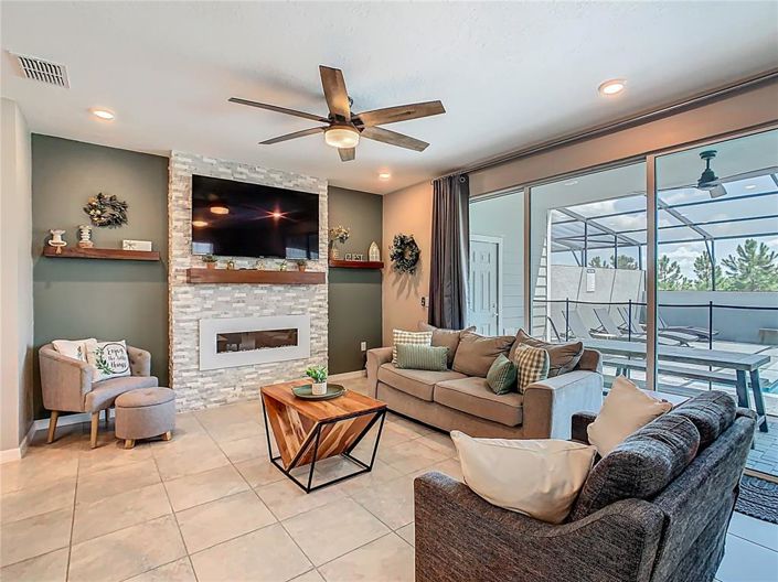 Image No.11-5 Bed Townhouse for sale