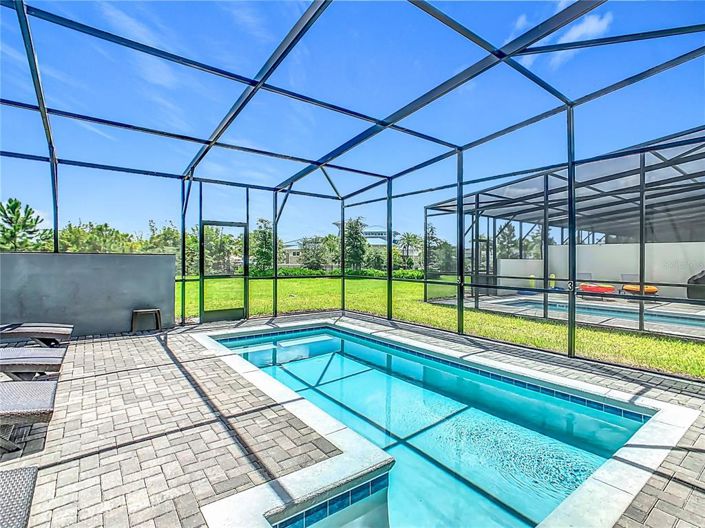 Image No.48-5 Bed Townhouse for sale