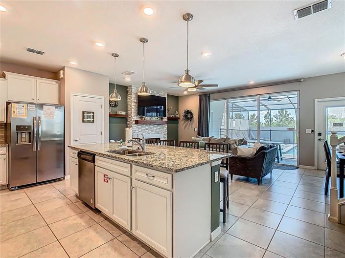 Image No.6-5 Bed Townhouse for sale