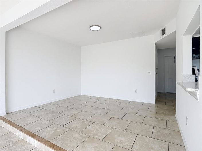 Image No.19-Maison de ville de 4 chambres à vendre à Saint John