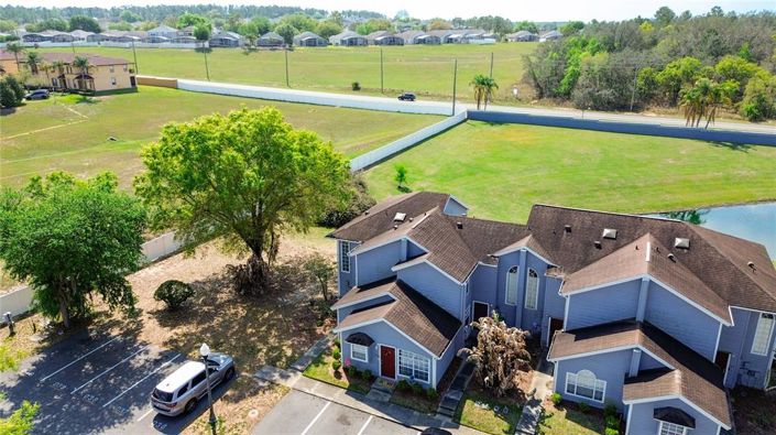Image No.2-Maison de ville de 4 chambres à vendre à Saint John