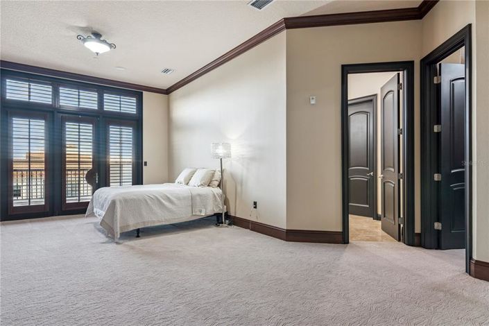 Image No.23-3 Bed Apartment for sale