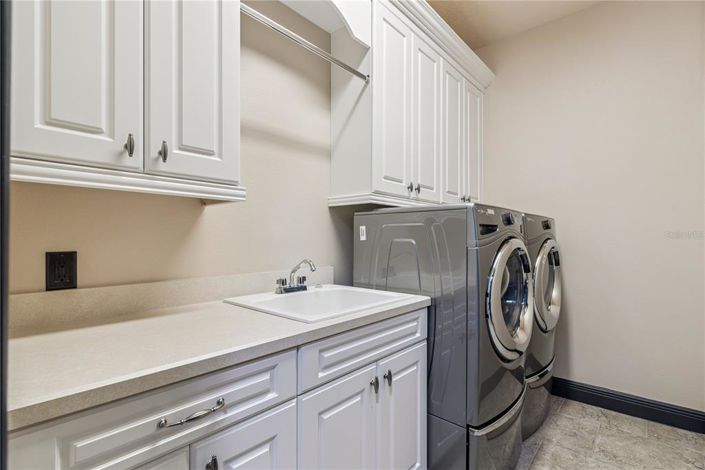 Image No.38-3 Bed Apartment for sale