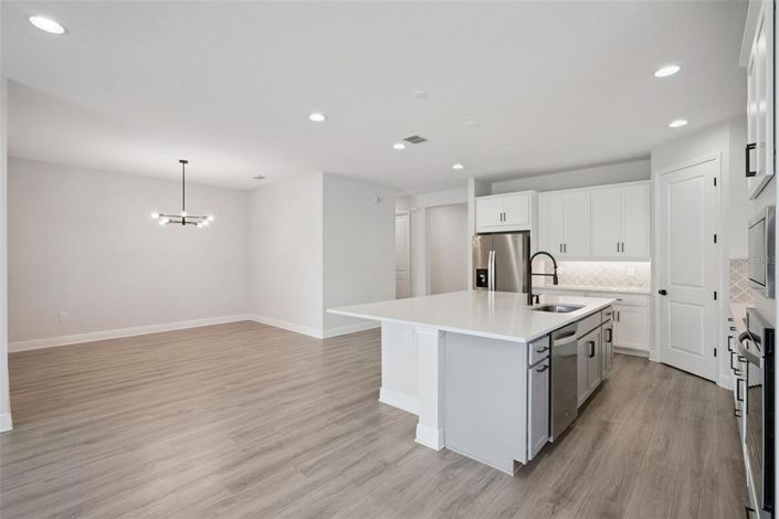 Image No.13-4 Bed House for sale