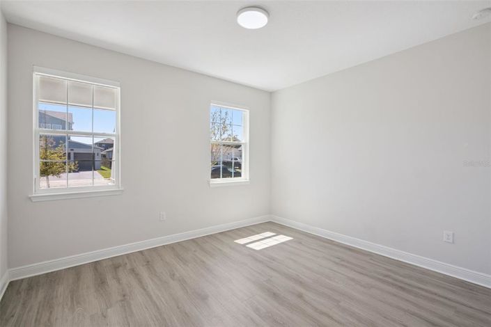 Image No.21-4 Bed House for sale