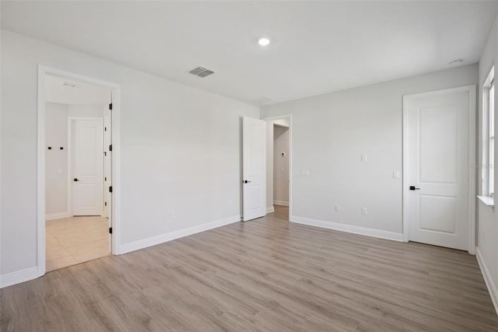 Image No.22-4 Bed House for sale