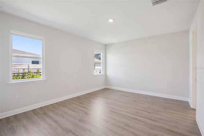 Image No.23-4 Bed House for sale