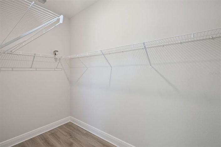 Image No.27-4 Bed House for sale