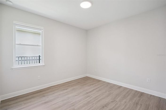 Image No.28-4 Bed House for sale