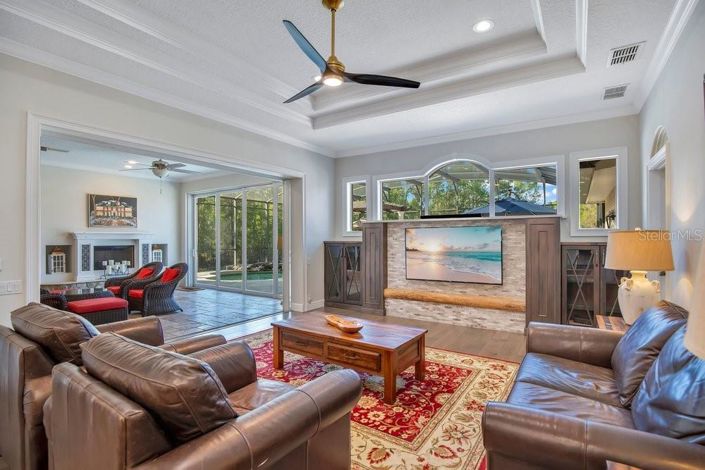 Image No.12-4 Bed House for sale