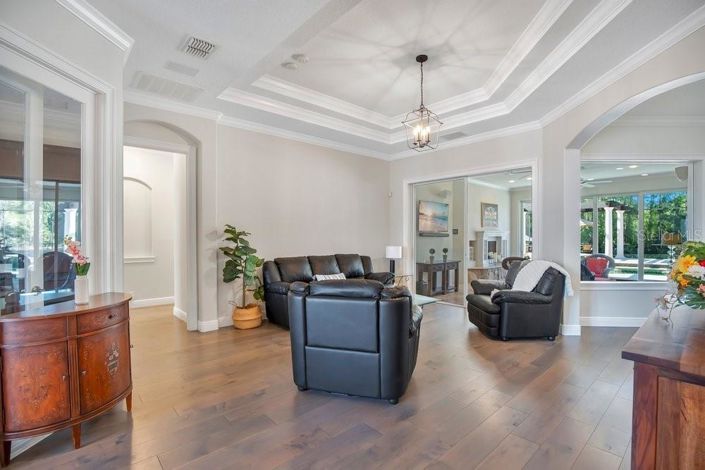 Image No.6-4 Bed House for sale