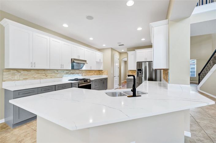 Image No.2-4 Bed House for sale