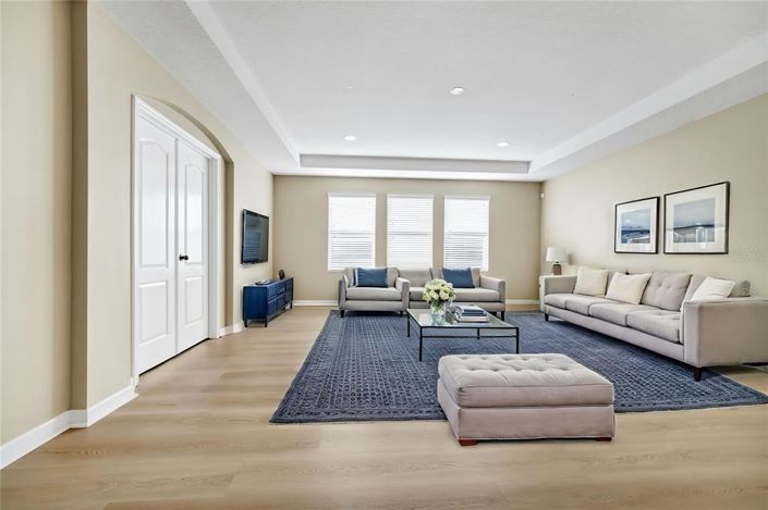 Image No.5-4 Bed House for sale