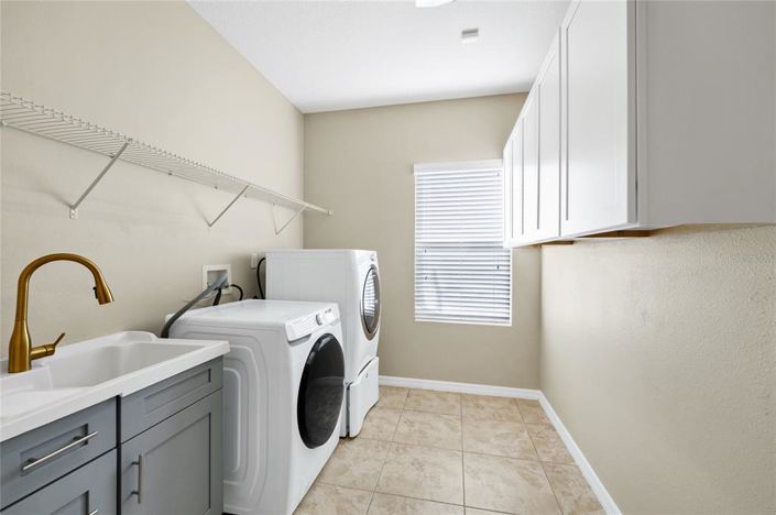 Image No.9-4 Bed House for sale