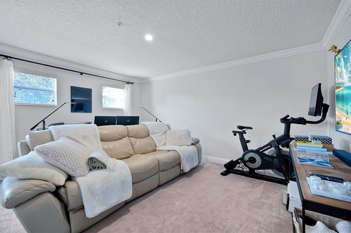 Image No.26-3 Bed Townhouse for sale