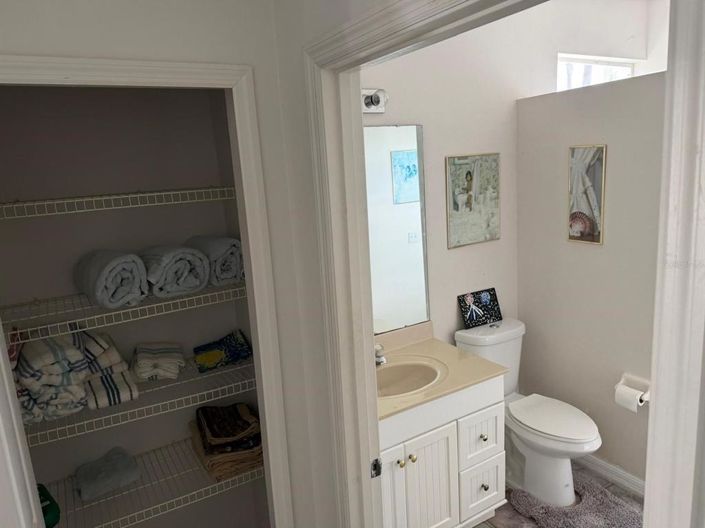 Image No.17-4 Bed House for sale