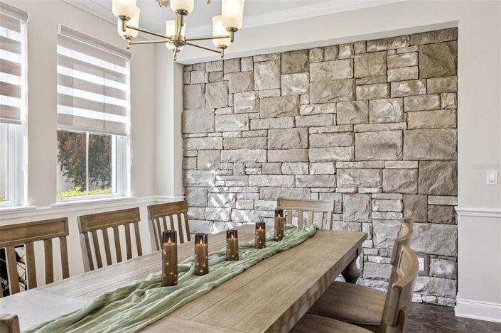 Image No.17-5 Bed House for sale