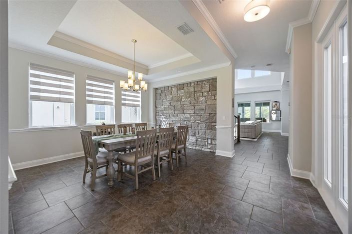 Image No.18-5 Bed House for sale