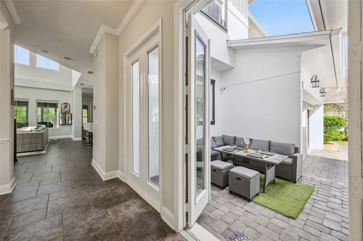 Image No.19-5 Bed House for sale