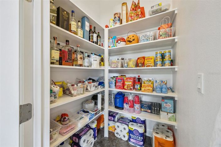 Image No.40-5 Bed House for sale