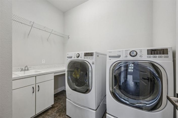 Image No.43-5 Bed House for sale