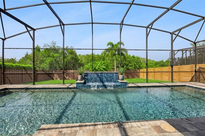 Image No.5-5 Bed House for sale