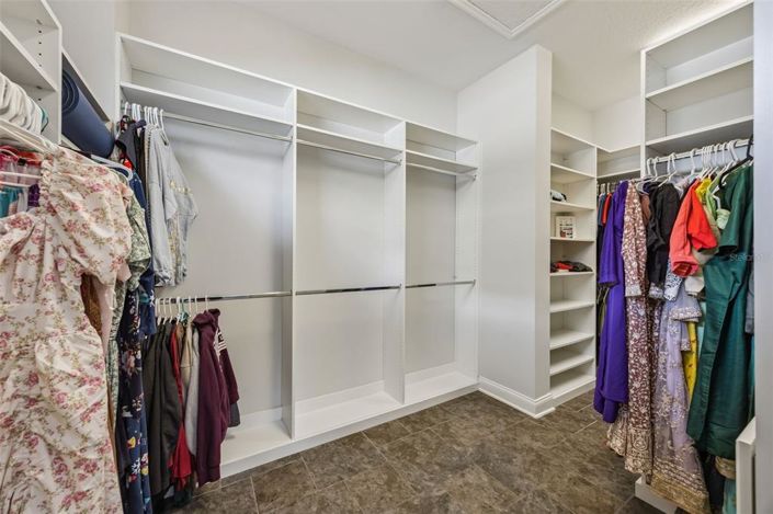 Image No.51-5 Bed House for sale