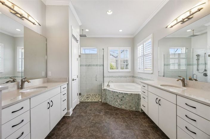 Image No.52-5 Bed House for sale