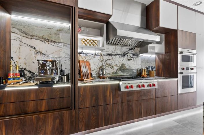 Image No.13-5 Bed House for sale