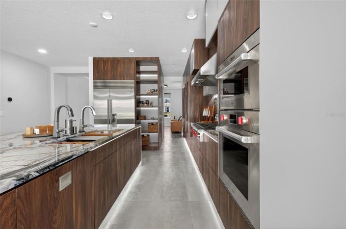 Image No.14-5 Bed House for sale