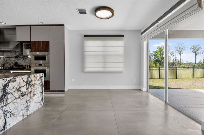 Image No.26-5 Bed House for sale