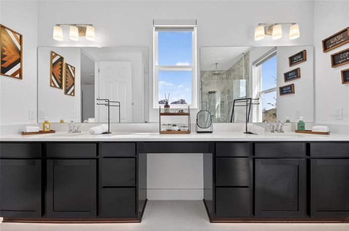 Image No.40-5 Bed House for sale