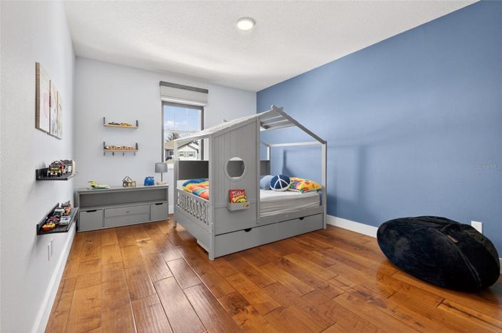 Image No.51-5 Bed House for sale