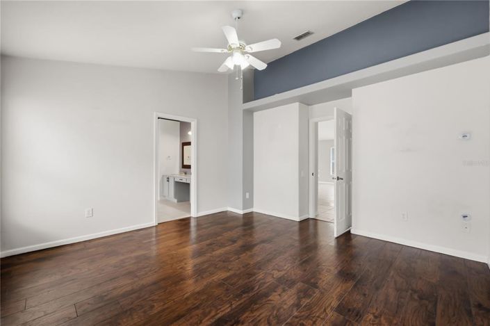 Image No.15-3 Bed House for sale