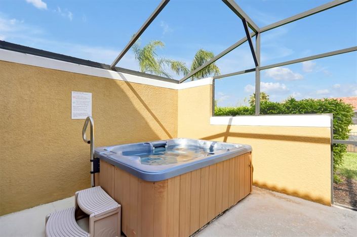 Image No.21-2 Bed Townhouse for sale