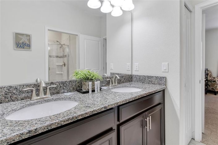 Image No.25-6 Bed House for sale