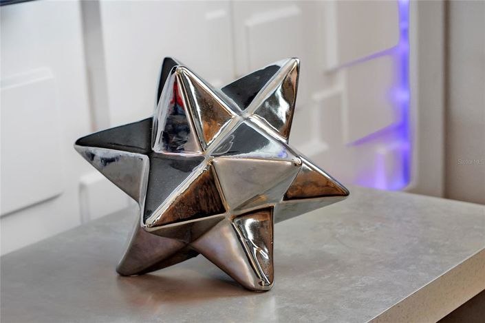 Image No.27-6 Bed House for sale