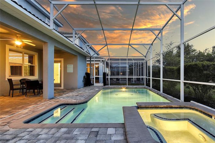 Image No.3-6 Bed House for sale