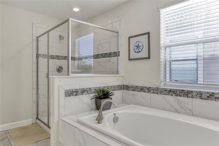 Image No.31-6 Bed House for sale