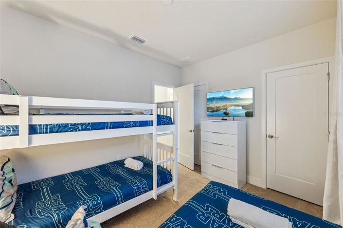 Image No.14-4 Bed Townhouse for sale