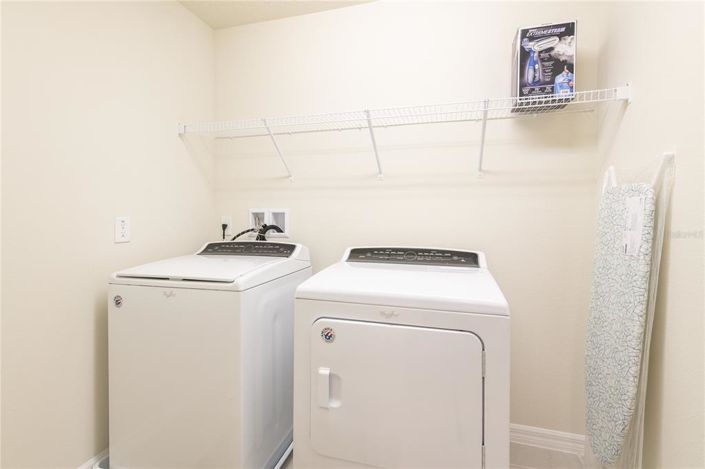 Image No.8-5 Bed House for sale